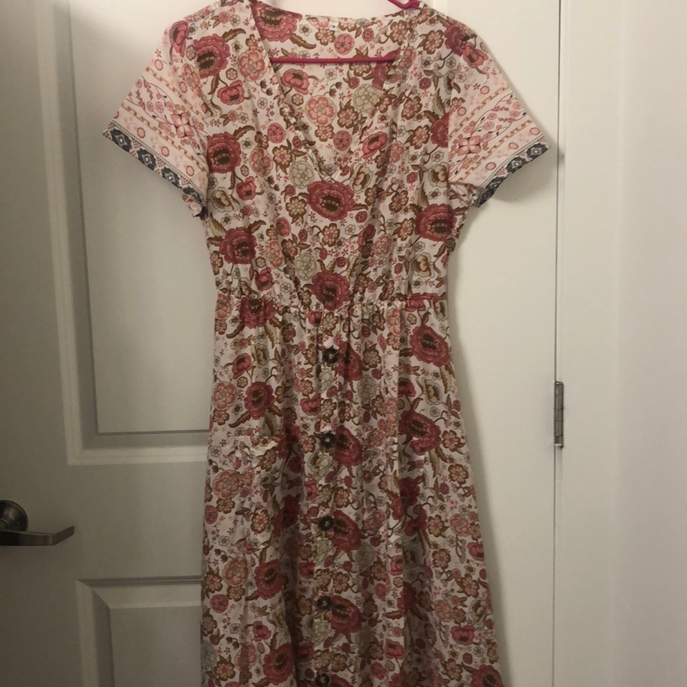 Floral lightweight dress with 2 pockets
